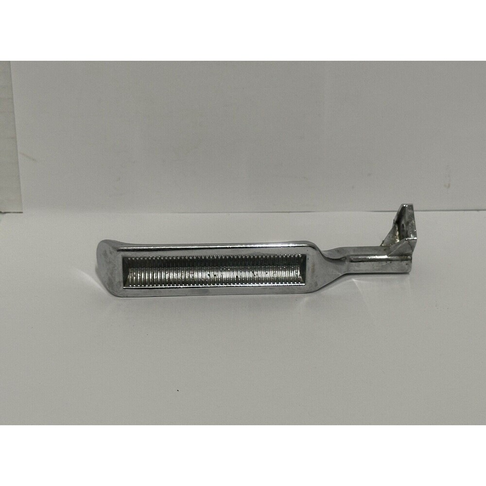 80-86 Ford F100 F150 F250 F350 Bronco RH Passenger Interior Door Handle OEM